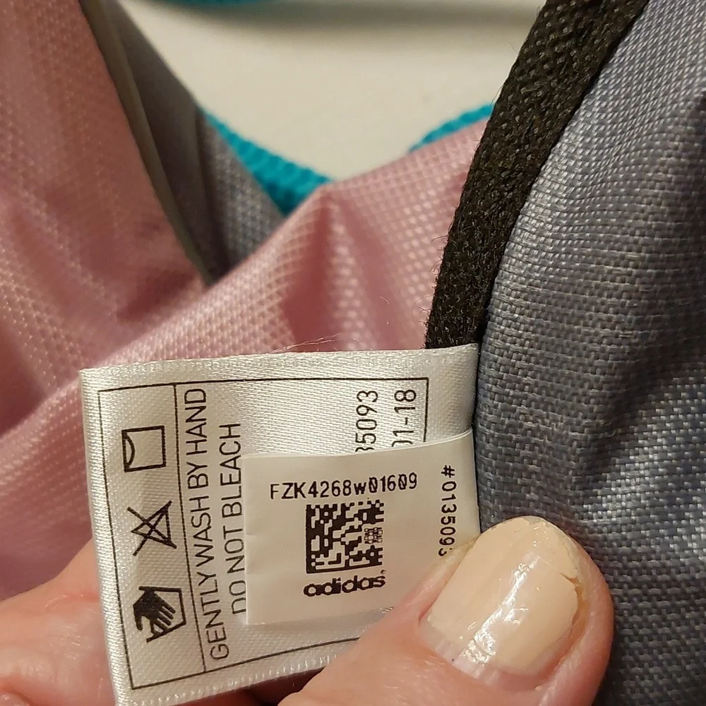 Adidas Lightweight Pink Backpack Gym Bag EUC - Picture 6 of 8